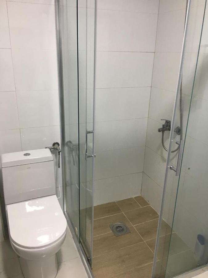 סקופיה Two Rooms And Kitchen, Bathroom With Balcony Apartment מראה חיצוני תמונה